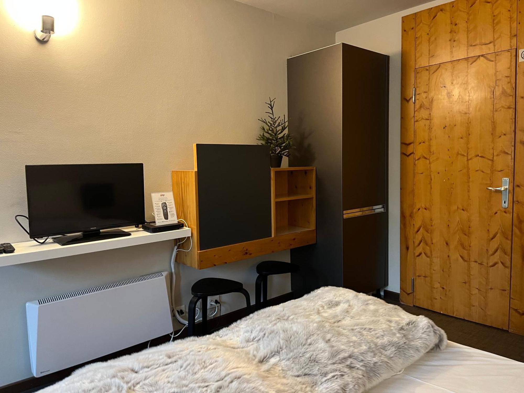 Base Camp Alpine Apartments 布勒伊-切尔维尼亚 客房 照片