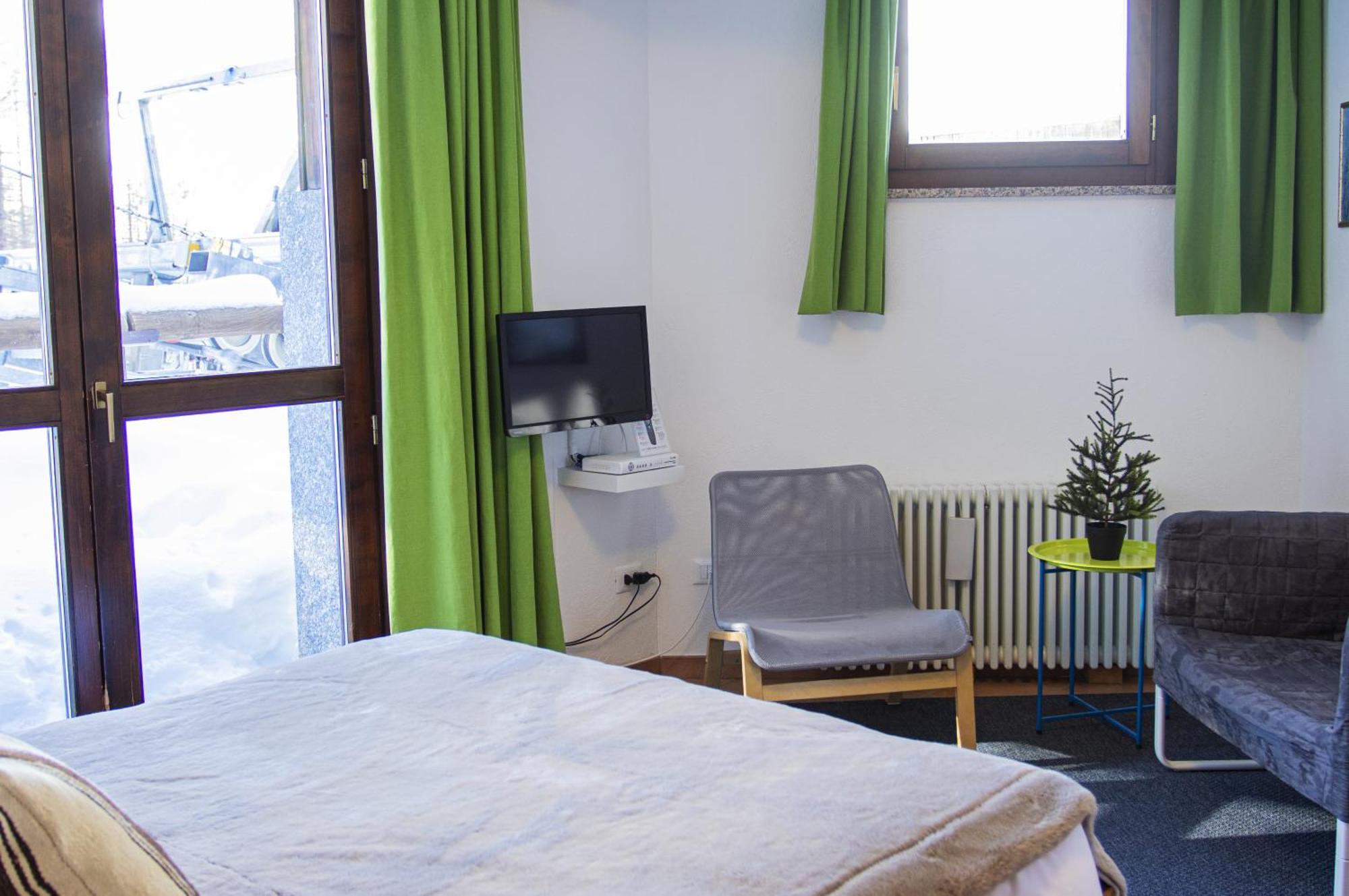 Base Camp Alpine Apartments 布勒伊-切尔维尼亚 客房 照片