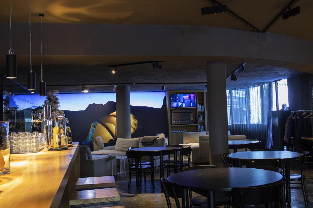 Base Camp Alpine Apartments 布勒伊-切尔维尼亚 外观 照片